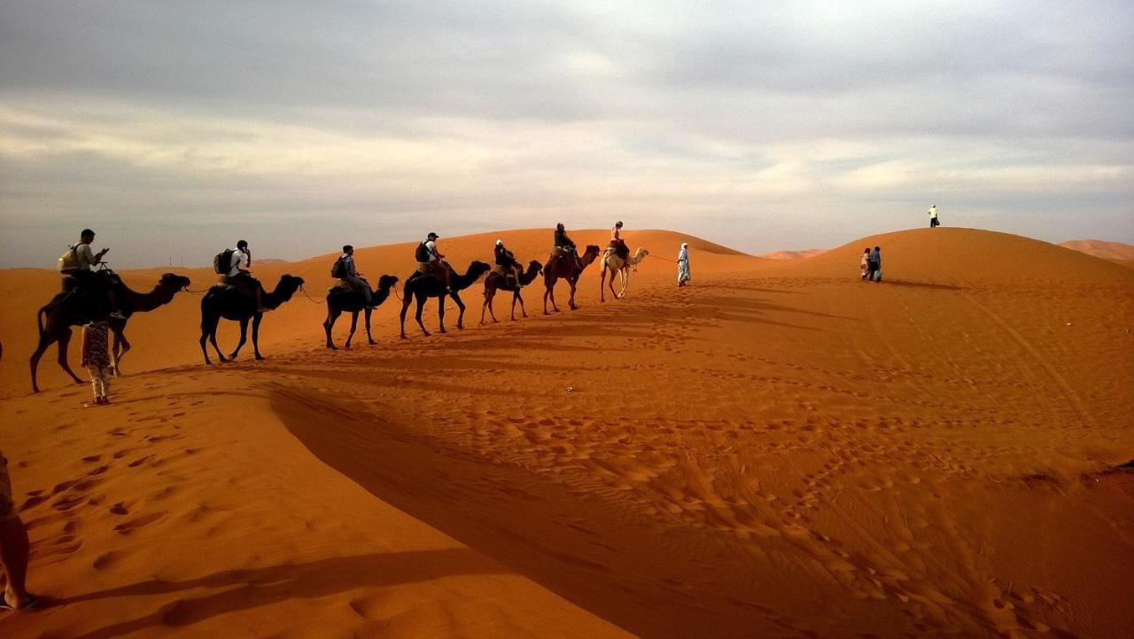 Les Roches Desert Camp Merzouga Exterior photo